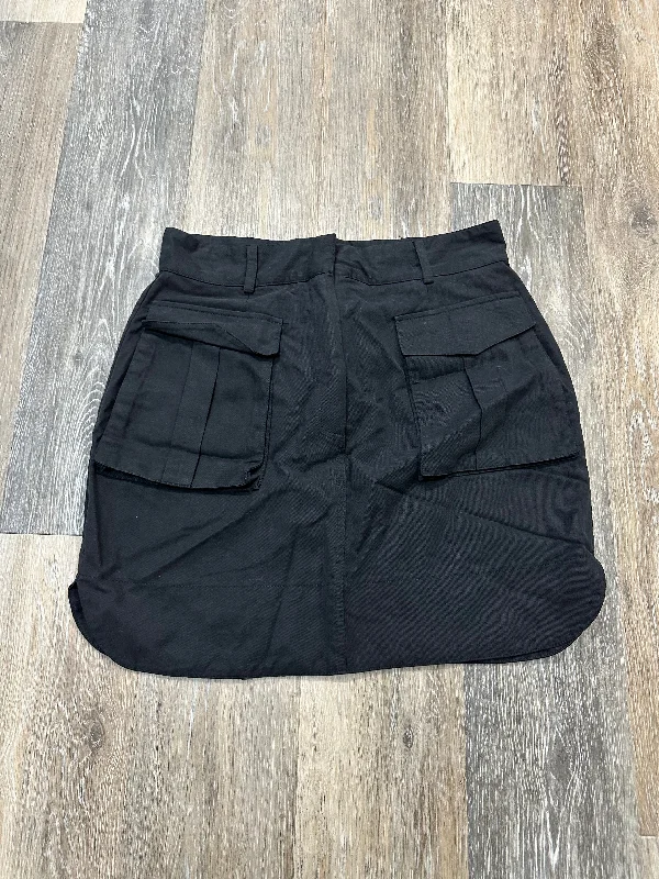 Skirt Mini & Short By Elan In Black, Size: L